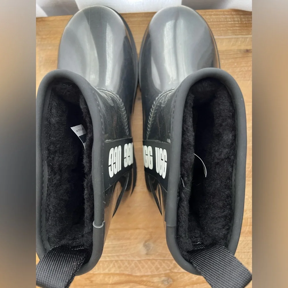 UGG Classic Clear Mini Boot Short Waterproof in Black Size 5 New
